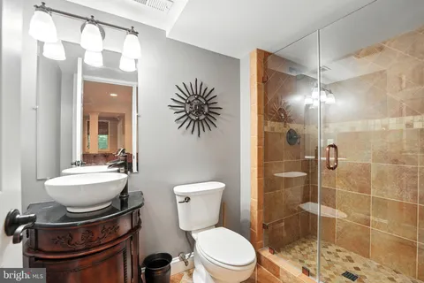 $1,899,000 | 201 Prescott Circle Southeast, Vienna, VA 22180