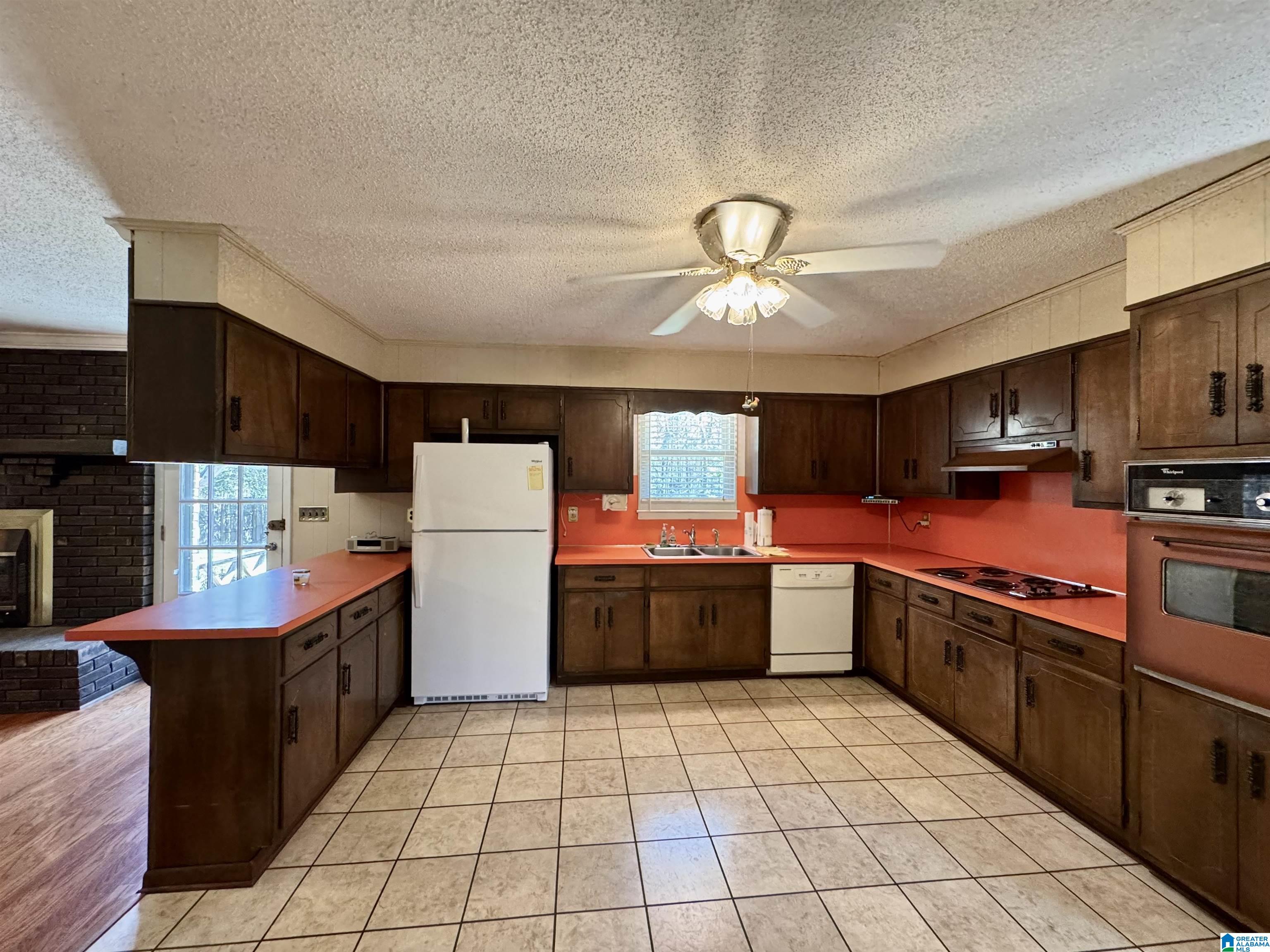 41 Armstrong Loop Hayden, AL 35079 - Photo 33 of 49