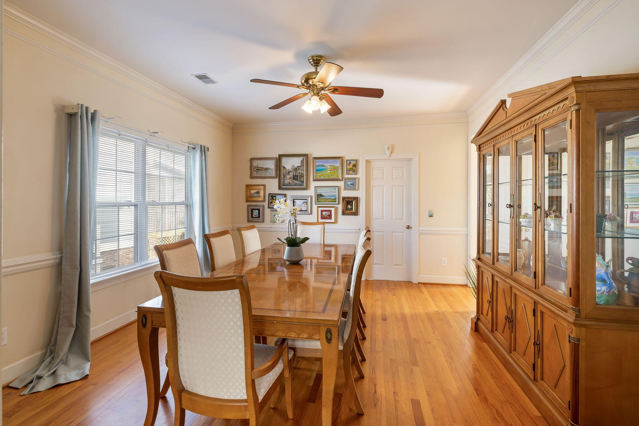718 High Battery Circle Mount Pleasant, SC 29464 - Photo 15 of 45 Dining Room