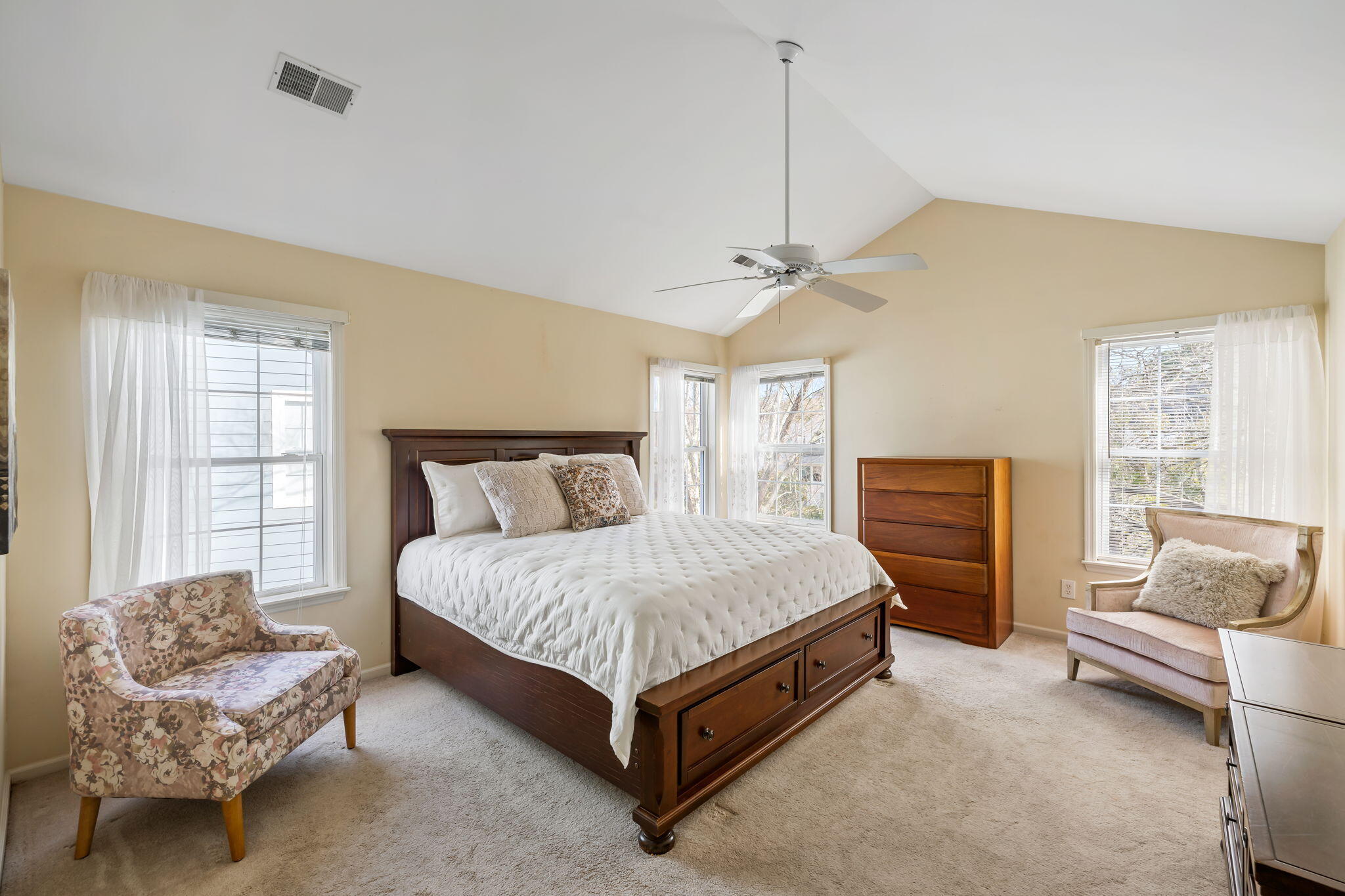 718 High Battery Circle Mount Pleasant, SC 29464 - Photo 17 of 45 Primary Bedroom