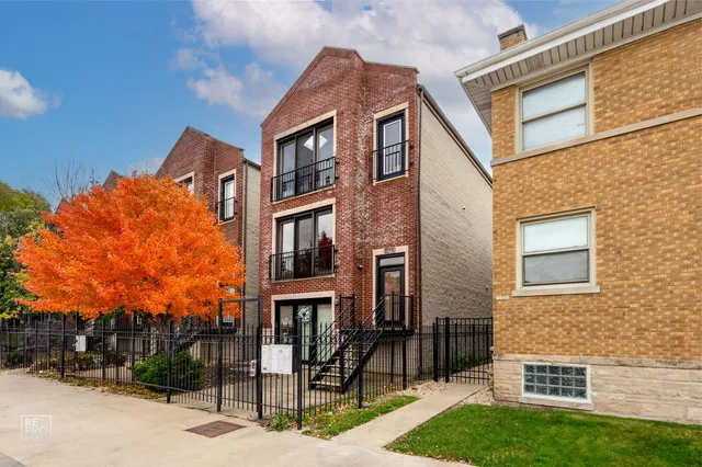 $309,900 | 6643 West Belmont Avenue, Unit 2, Chicago, IL 60634