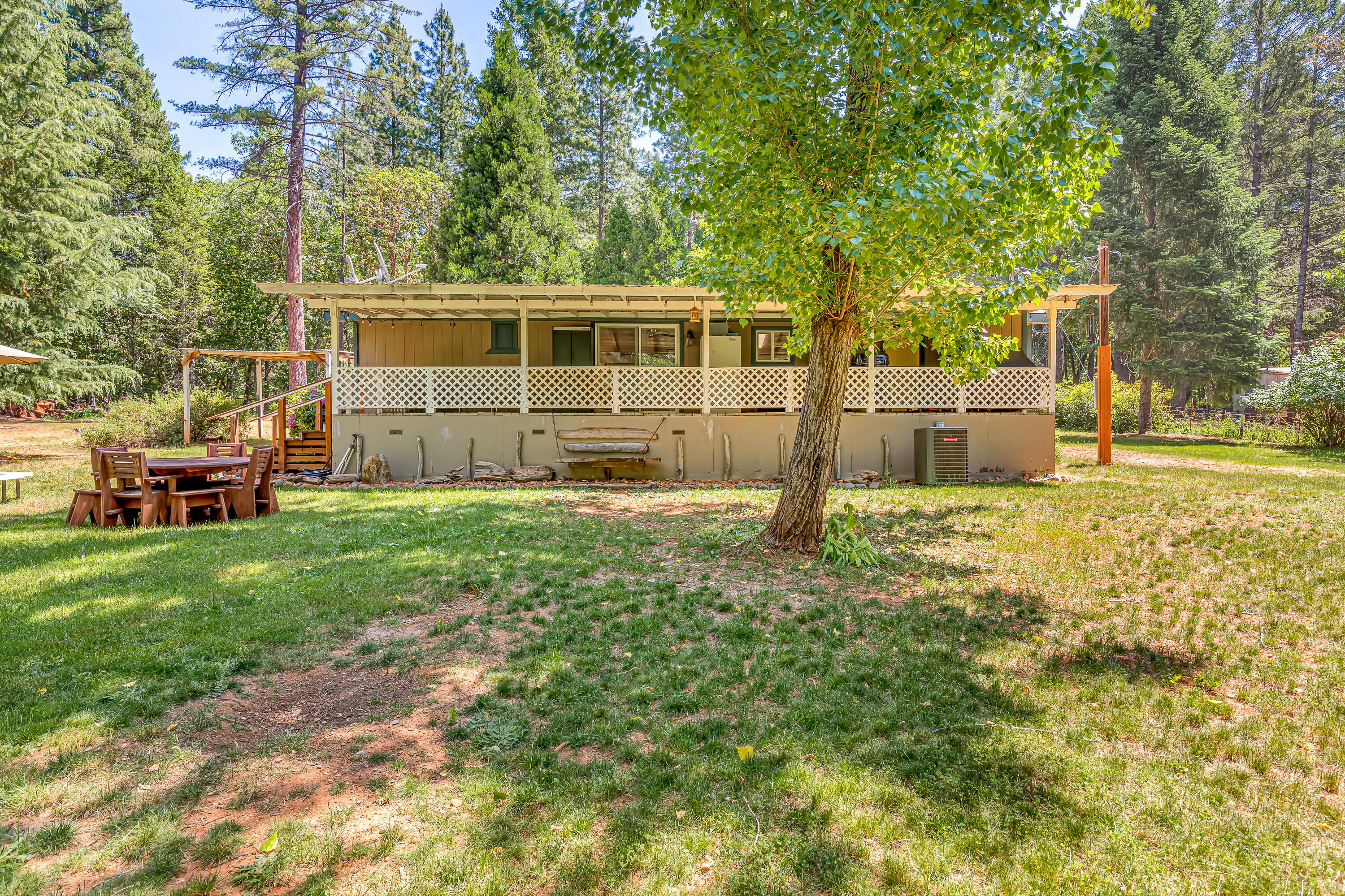 2680 Riverbanks Road Grants Pass, OR 97527 - Photo 36 of 49 9R9A3668