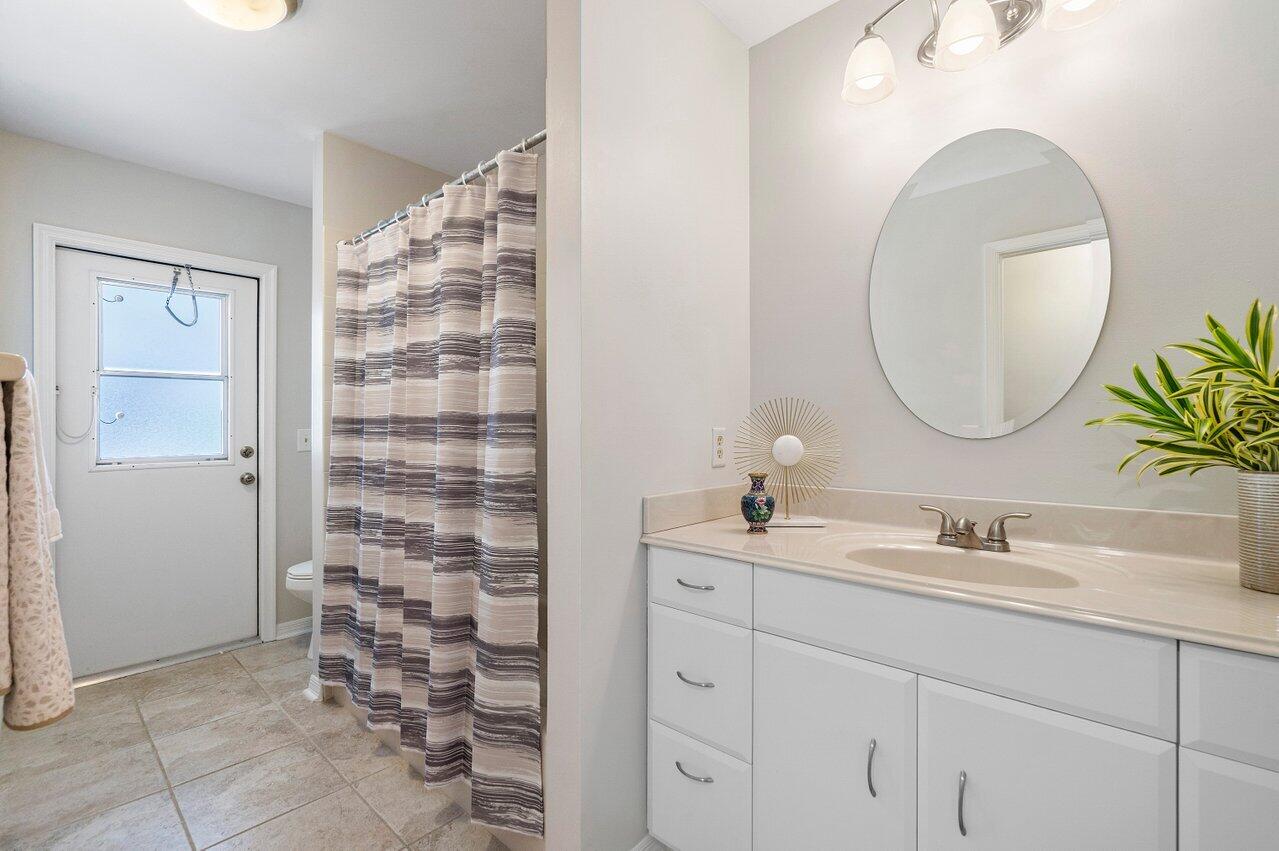 952 Northwest 8th Street Boca Raton, FL 33486 - Photo 25 of 43 Bath #2
