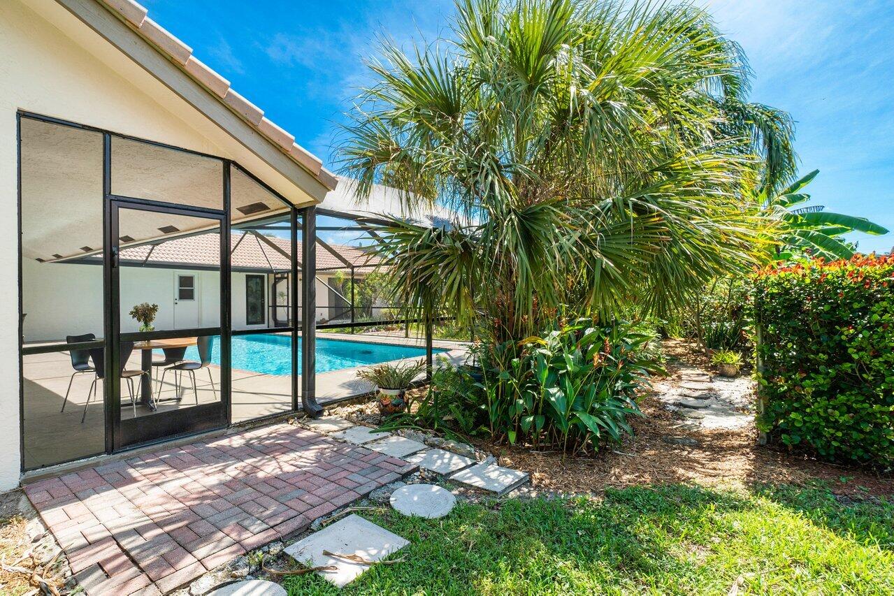 952 Northwest 8th Street Boca Raton, FL 33486 - Photo 40 of 43 Backyard