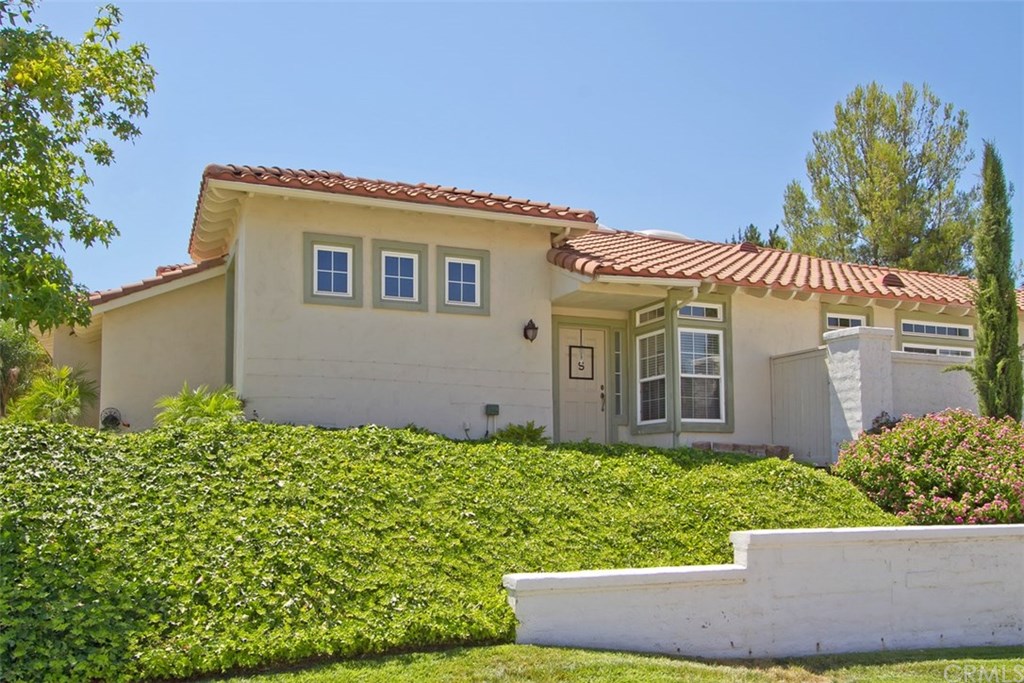 32184 Corte Daroca Temecula, CA 92592 - Photo 2 of 32