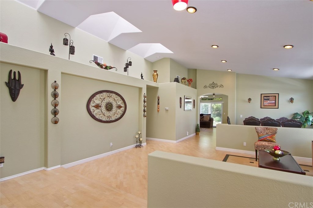 32184 Corte Daroca Temecula, CA 92592 - Photo 3 of 32