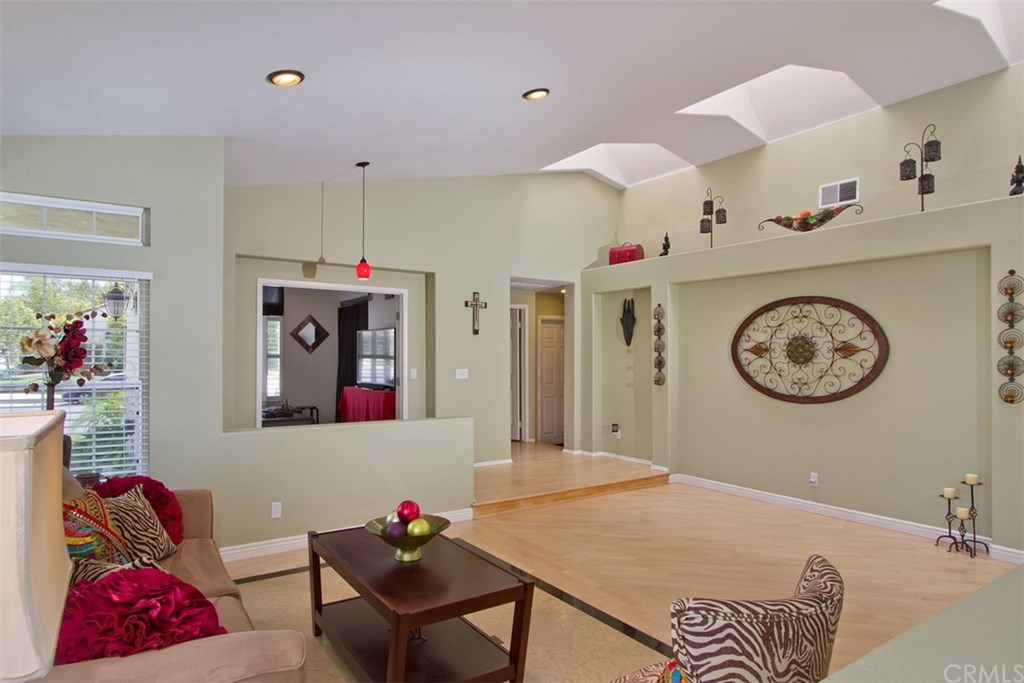 32184 Corte Daroca Temecula, CA 92592 - Photo 6 of 32