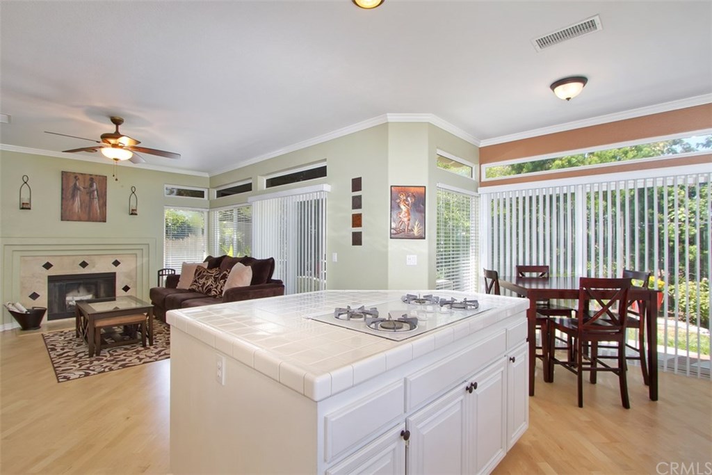 32184 Corte Daroca Temecula, CA 92592 - Photo 10 of 32