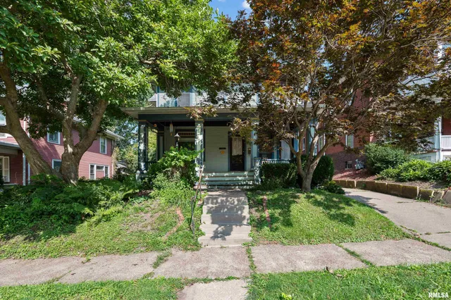 $155,000 | 520 1/2 20th Street, Rock Island, IL 61201