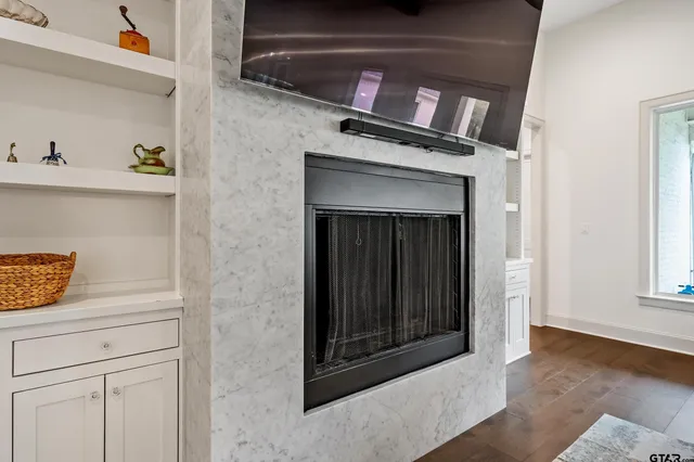 a close view of a fireplace in a room