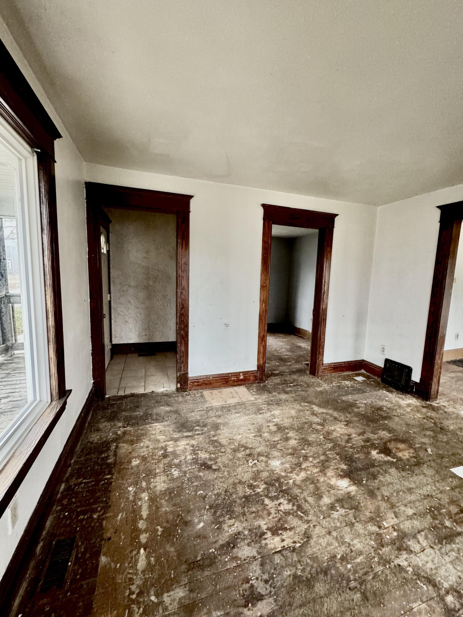 809 Chicago Street La Porte, IN 46350 - Photo 4 of 11 a view of empty room with window