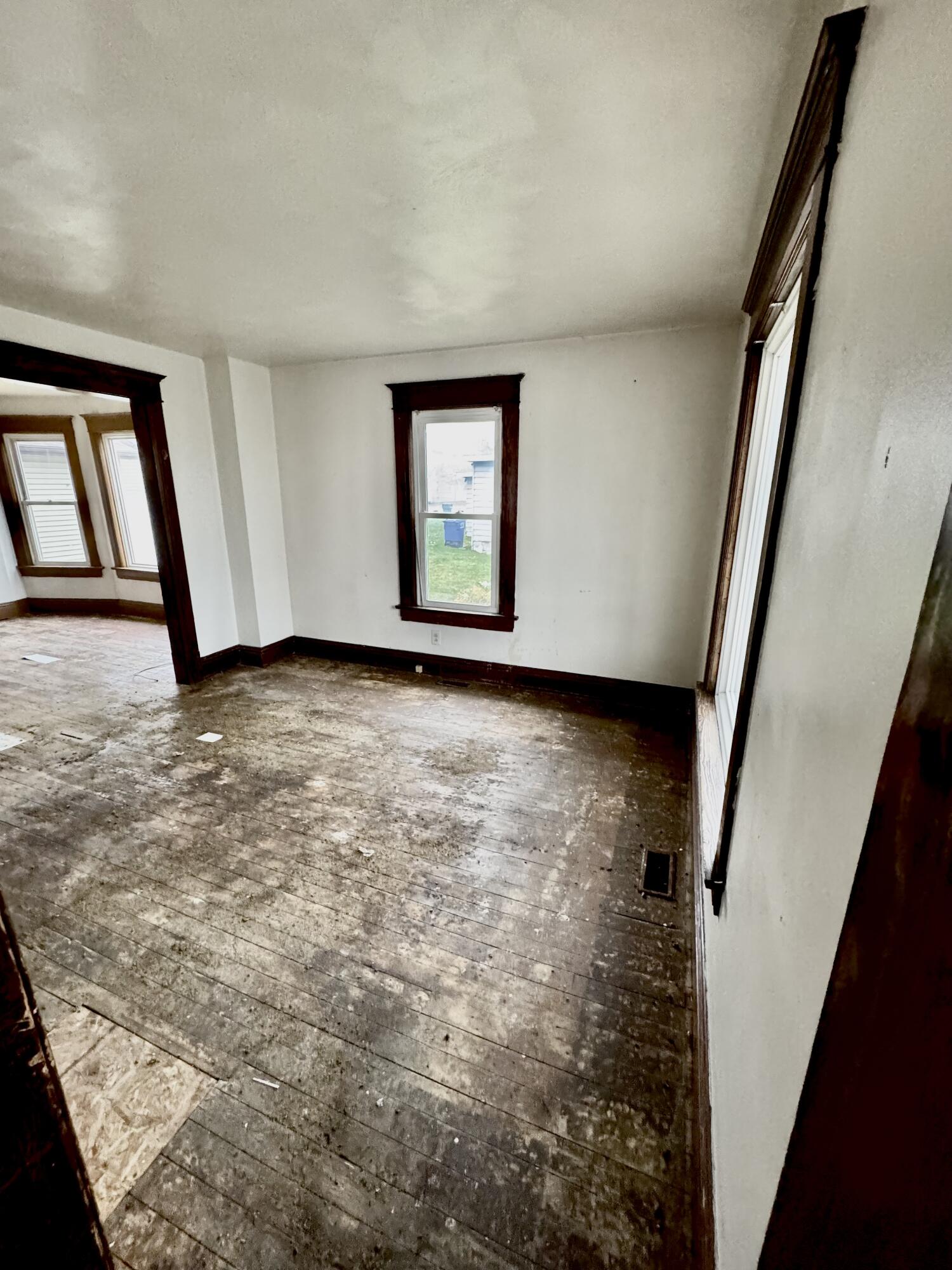 809 Chicago Street La Porte, IN 46350 - Photo 5 of 11 a view of an empty room with a window