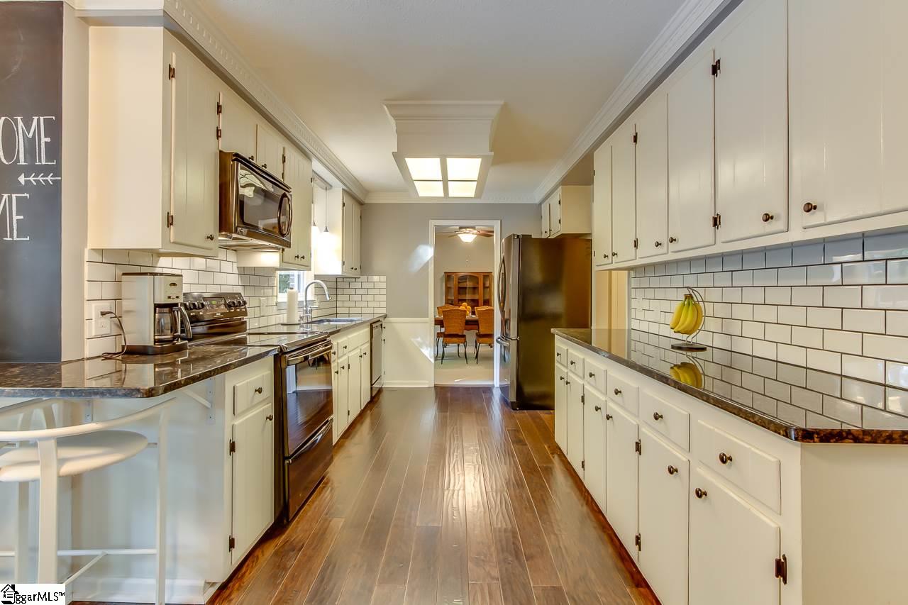 215 Cumberland Way Anderson, SC 29621 - Photo 8 of 34