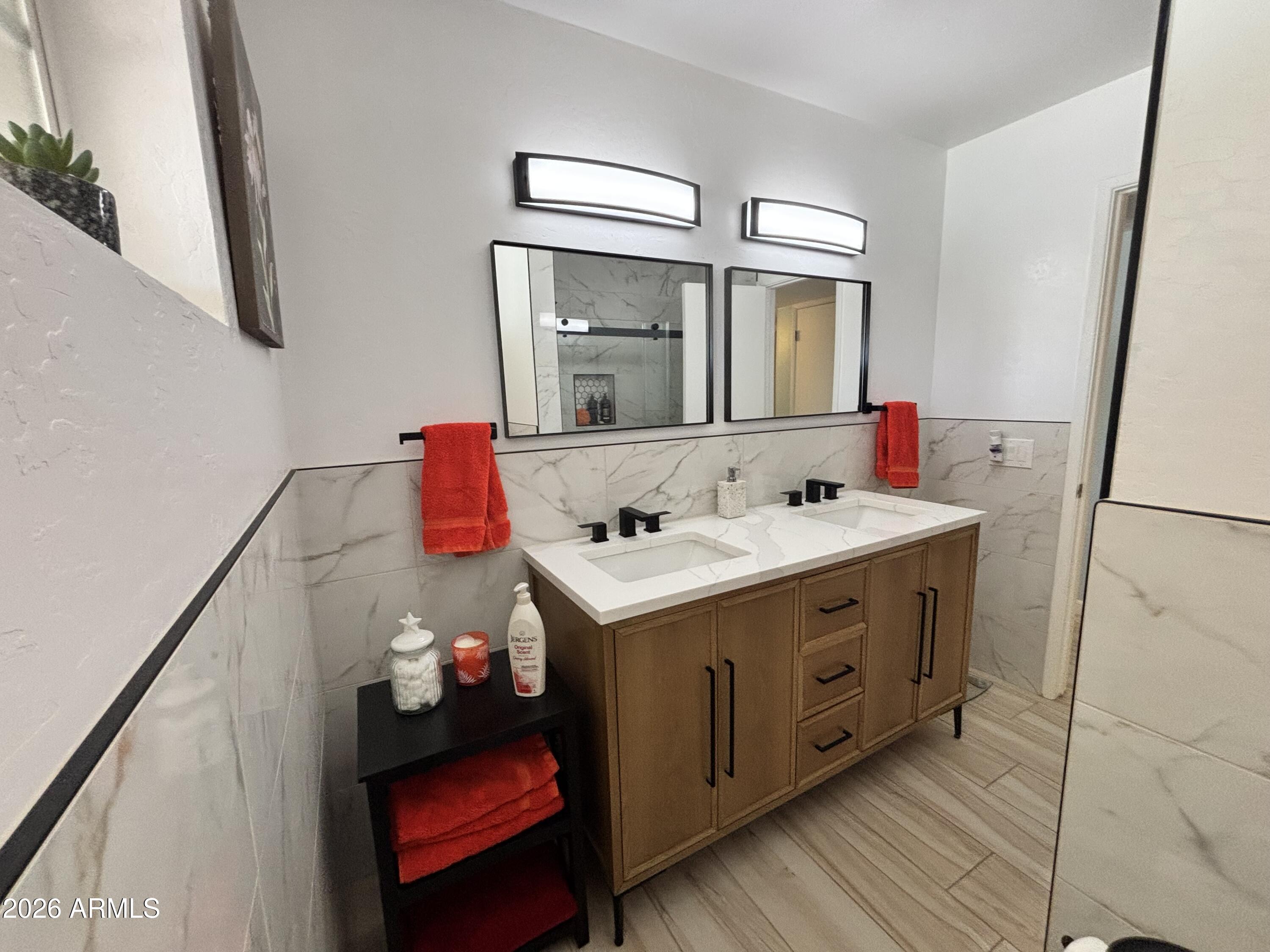 7745 East Mangun Road Mesa, AZ 85207 - Photo 28 of 35 a utility room with dryer and washer