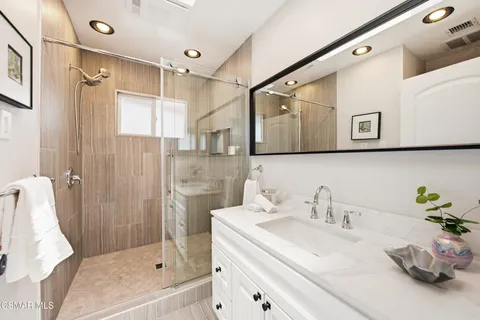 $1,150,000 | 315 North Loop Drive, Camarillo, CA 93010