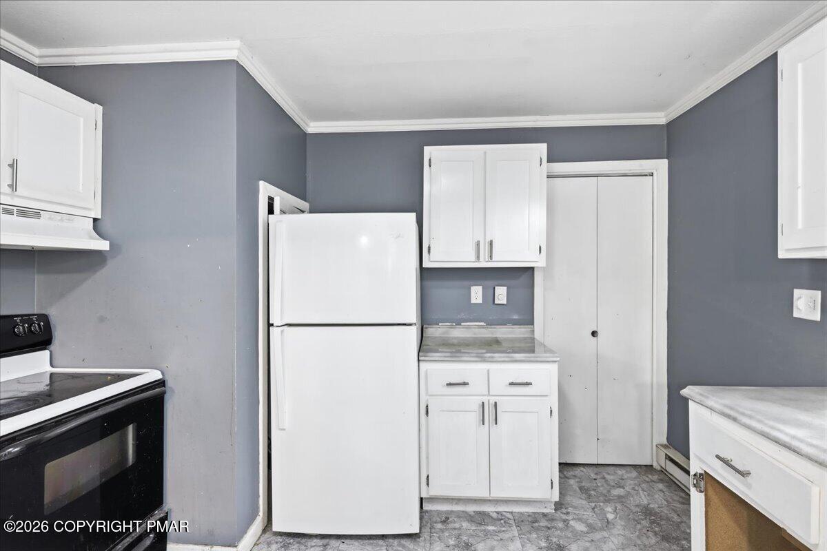 337 Oak Hill Road Hawley, PA 18428 - Photo 11 of 25 Kitchen