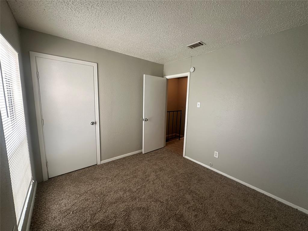 9447 Olde Towne Row Dallas, TX 75227 - Photo 12 of 23