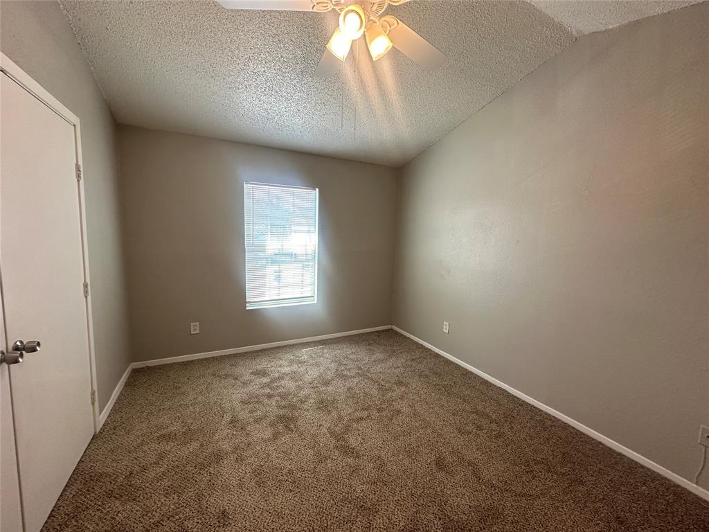 9447 Olde Towne Row Dallas, TX 75227 - Photo 14 of 23