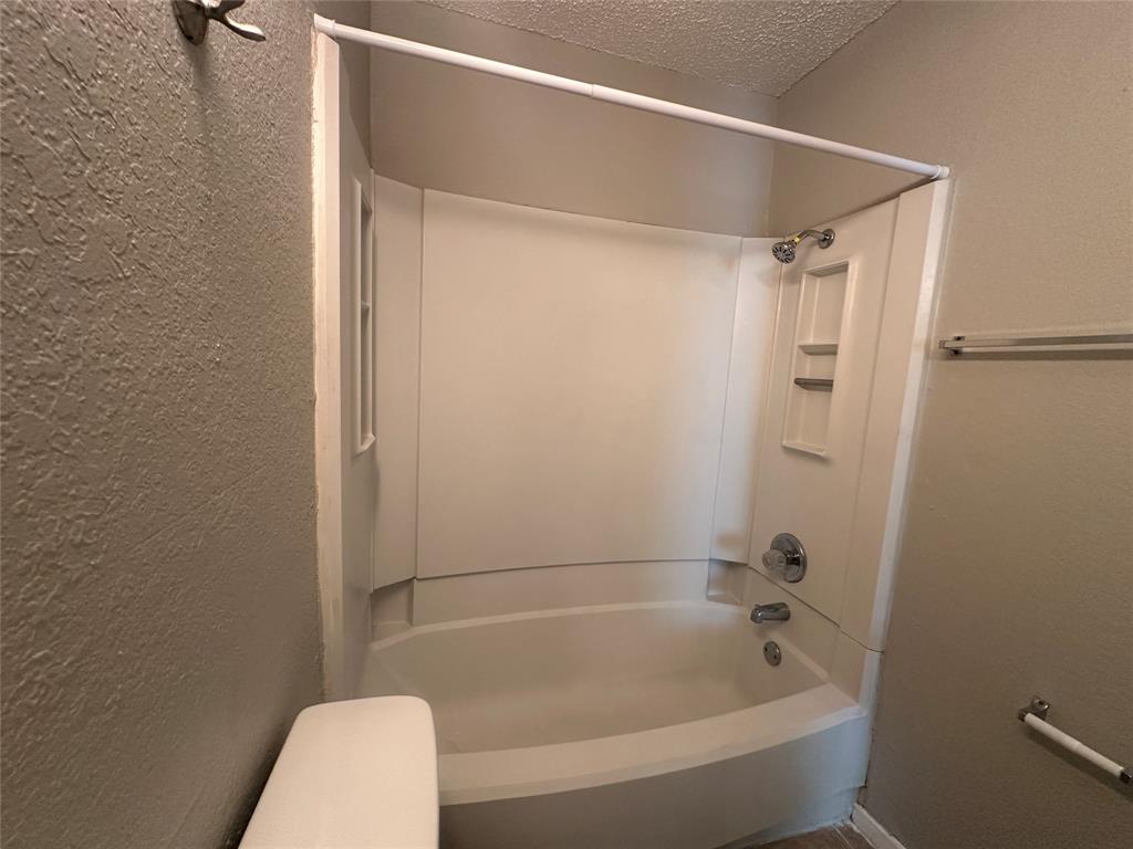 9447 Olde Towne Row Dallas, TX 75227 - Photo 20 of 23