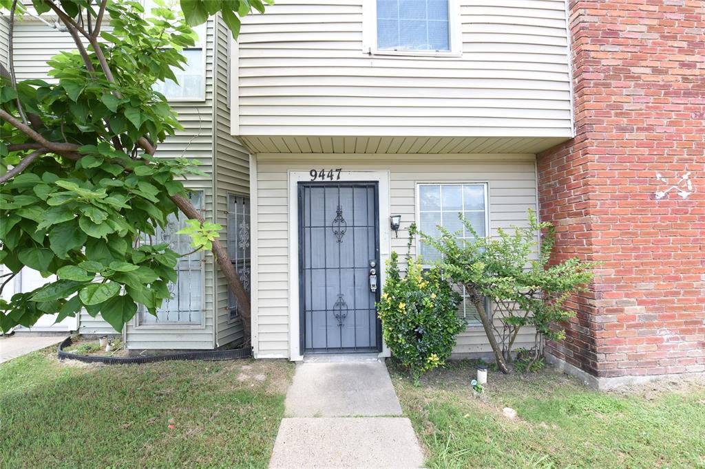 9447 Olde Towne Row Dallas, TX 75227 - Photo 2 of 23