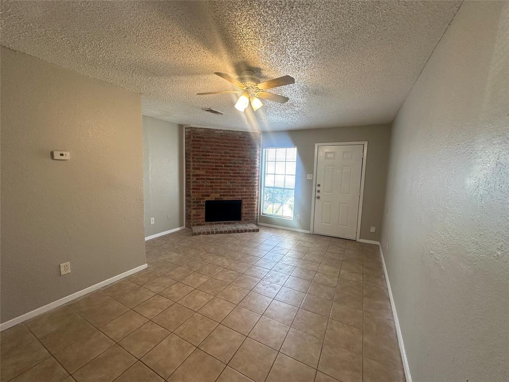 9447 Olde Towne Row Dallas, TX 75227 - Photo 4 of 23