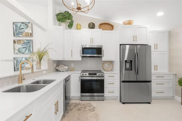 $3,400 | 15465 Lake Magnolia Place, Delray Beach, FL 33484