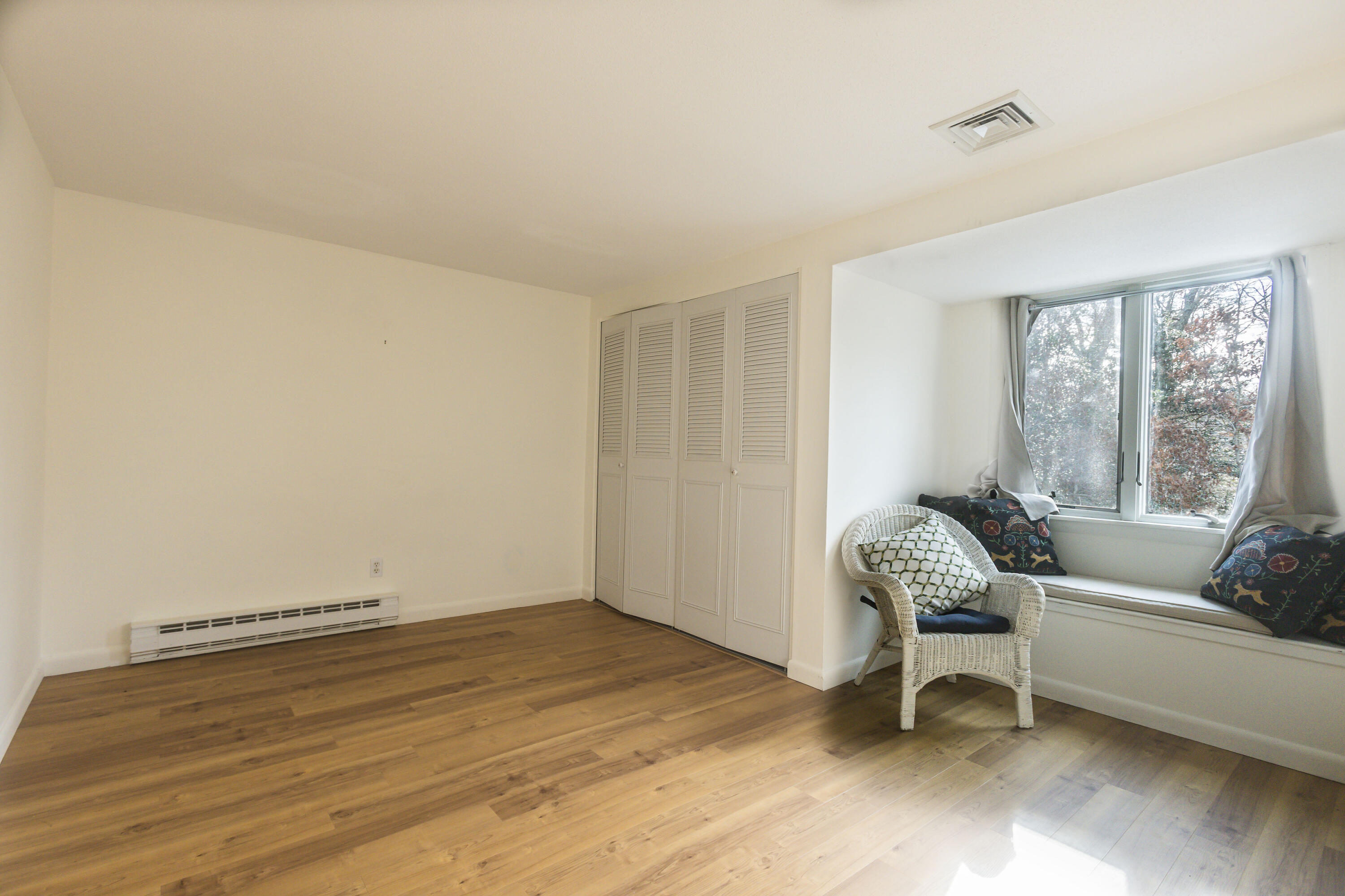 12 Woodrise Road, Unit 12 Falmouth, MA 02540 - Photo 25 of 33 2nd bedroom