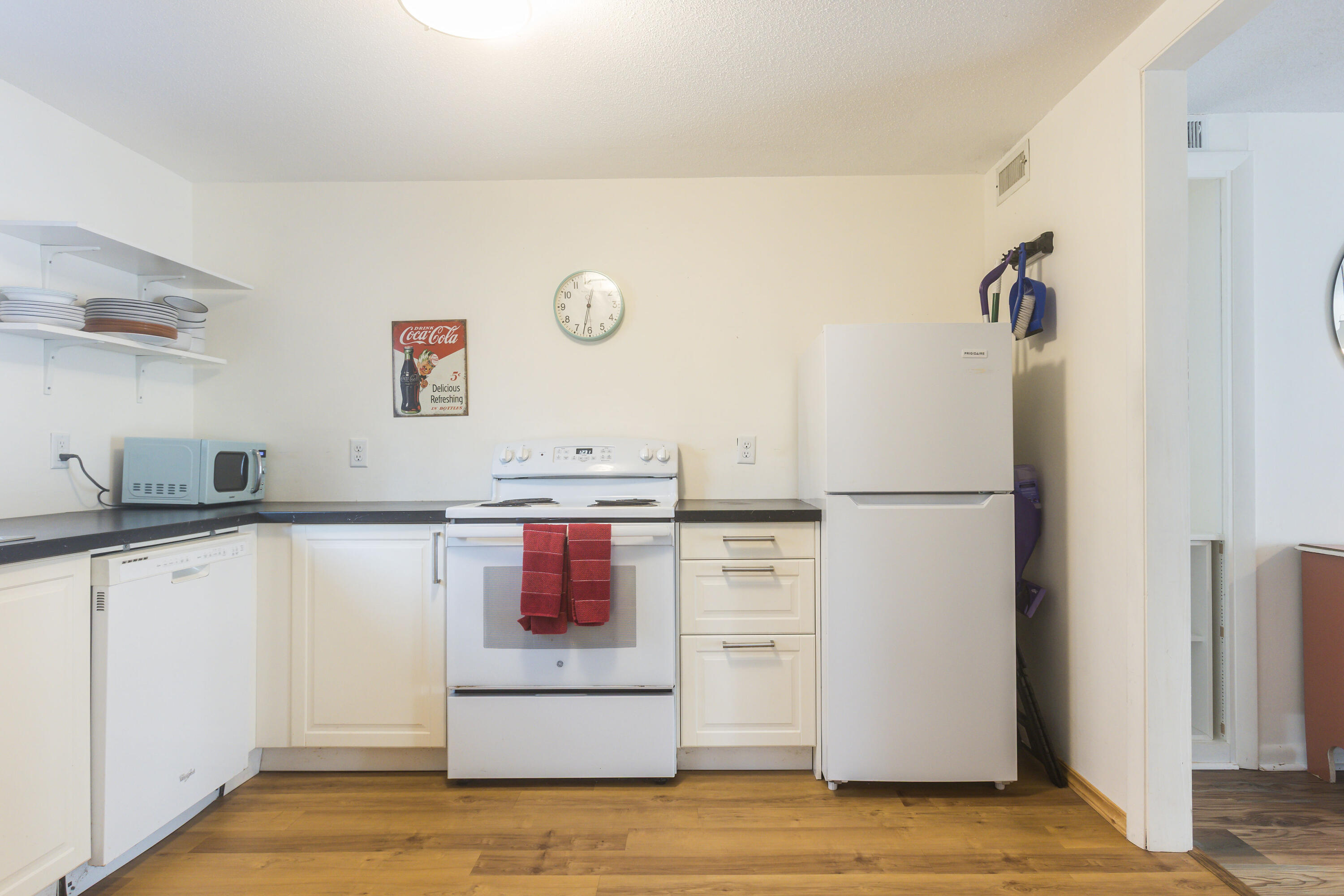 12 Woodrise Road, Unit 12 Falmouth, MA 02540 - Photo 9 of 23 Kitchen Appliances