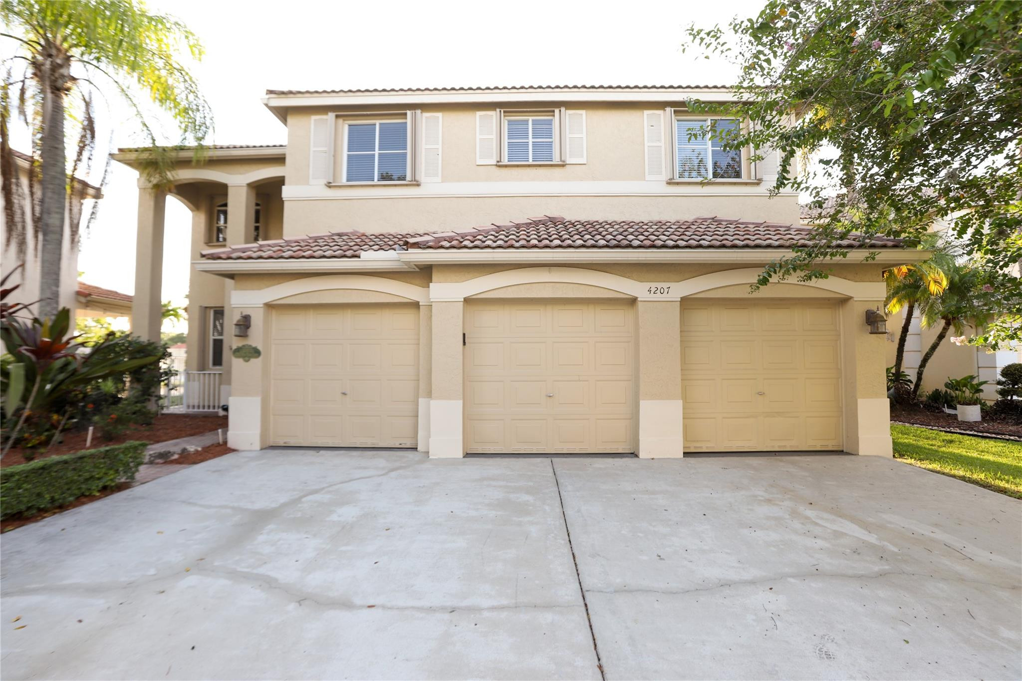 4207 Fox Run Court Weston, FL 33331 - Photo 2 of 65 Photo 2