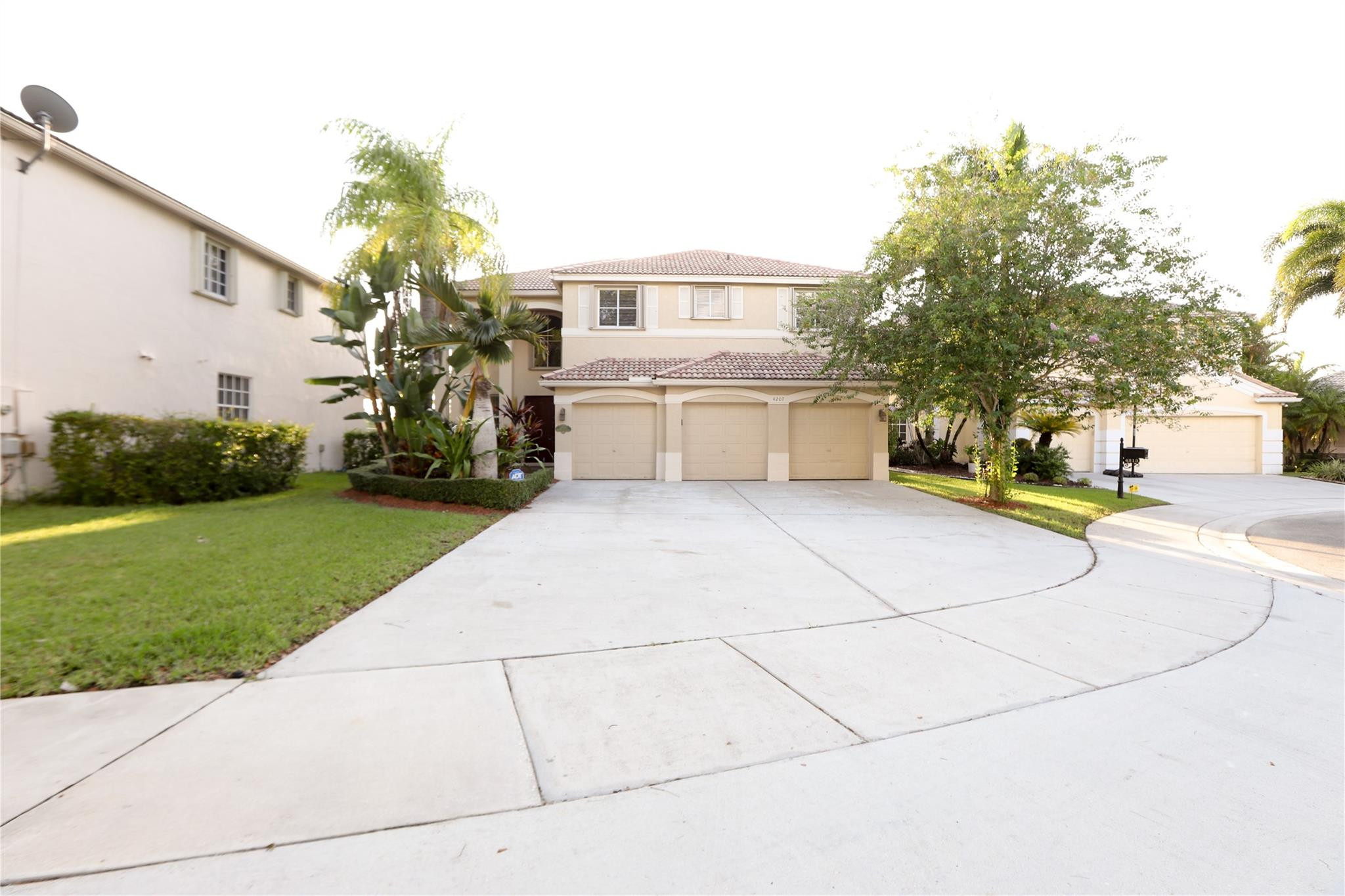4207 Fox Run Court Weston, FL 33331 - Photo 3 of 65 Photo 3