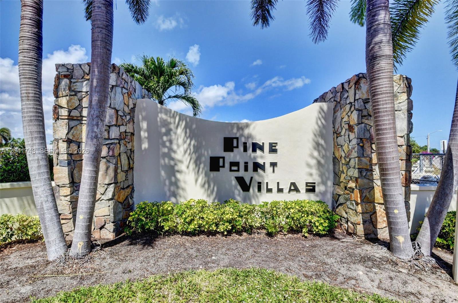 3241 Ridge Hill Road Boynton Beach, FL 33435 - Photo 2 of 46