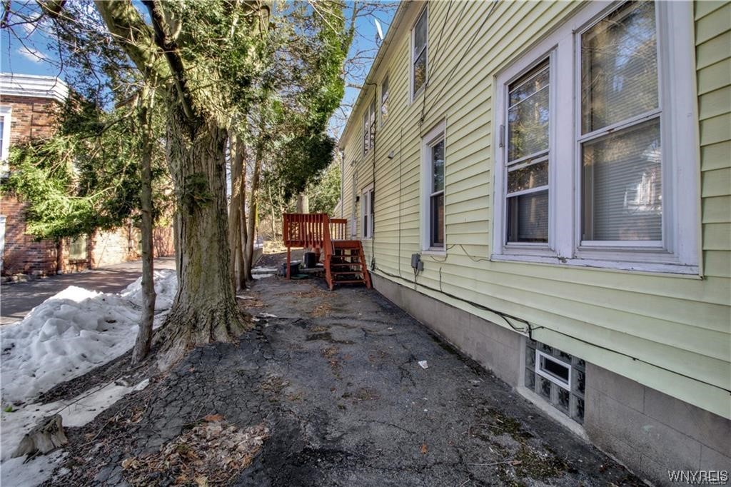 44 South Cayuga Road Amherst, NY 14221 - Photo 33 of 50