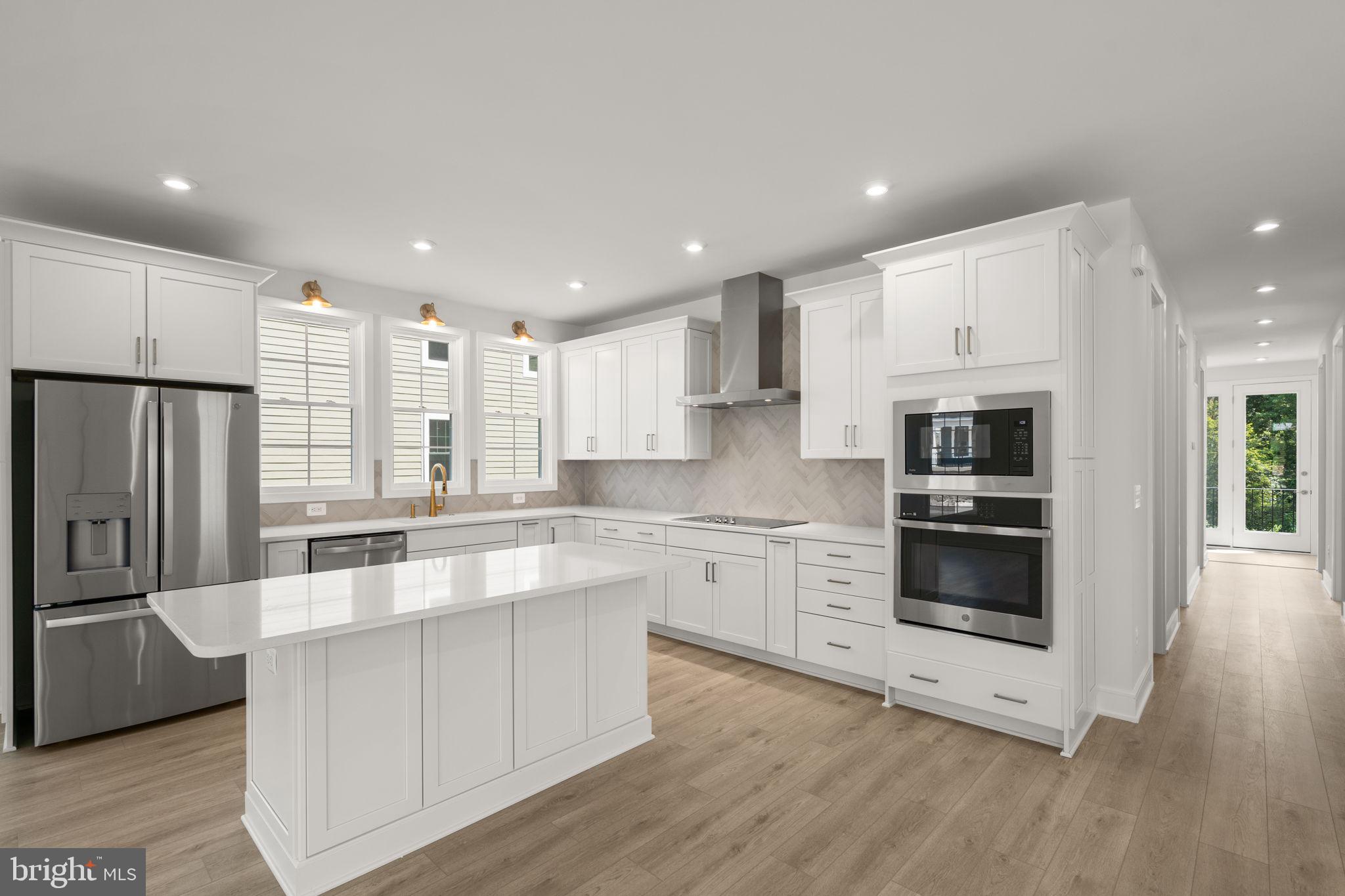 1013 Captain Richards Court Marshall, VA 20115 - Photo 8 of 44 a large kitchen with cabinets
