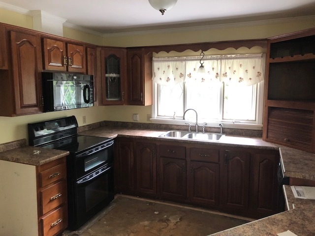 46 Autumn Street Rochester, NH 03868 - Photo 2 of 9