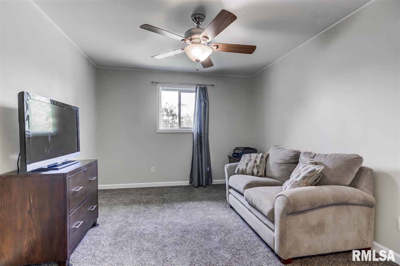 8525 Tolan Road Pleasant Plains, IL 62677 - Photo 17 of 35 Gallery Image 17
