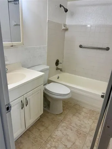 $1,600 | 20251 Northeast 2nd Avenue, Unit 29, Miami, FL 33179