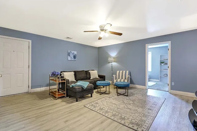 $1,660 | 1556 North Main Street, Unit 7, Fall River, MA 02720