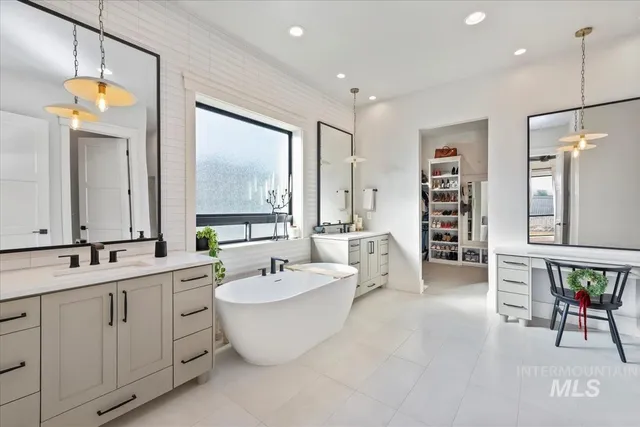 $1,690,000 | 11350 North Misty Ridge Way, Boise, ID 83714