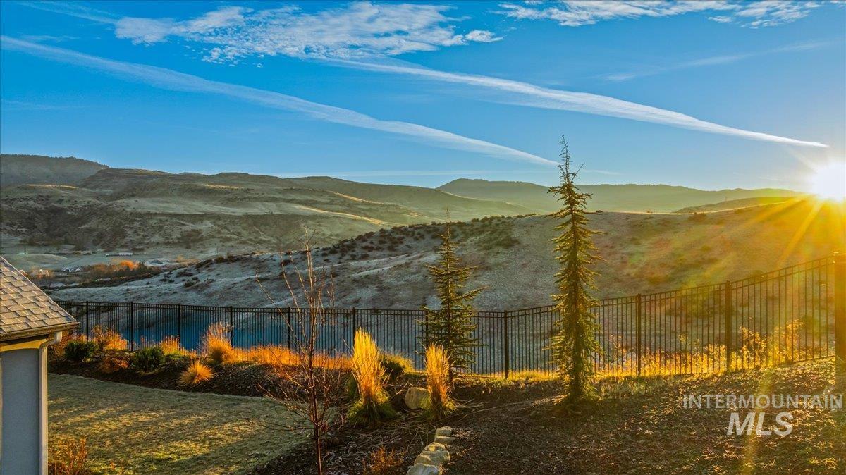 11350 North Misty Ridge Way Boise, ID 83714 - Photo 6 of 50