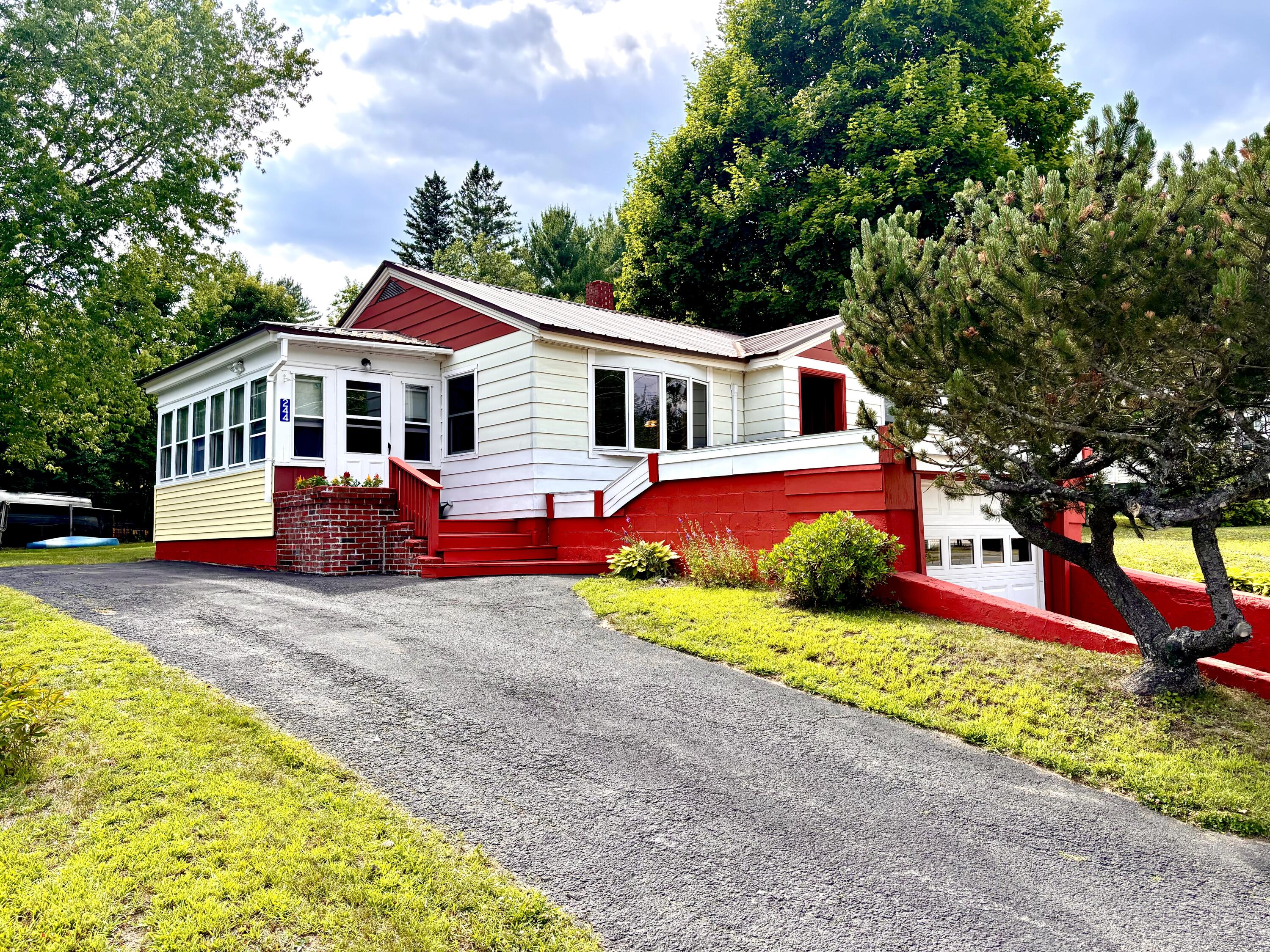244 Bates Street Millinocket, ME 04462 - Photo 3 of 32 IMG_6599