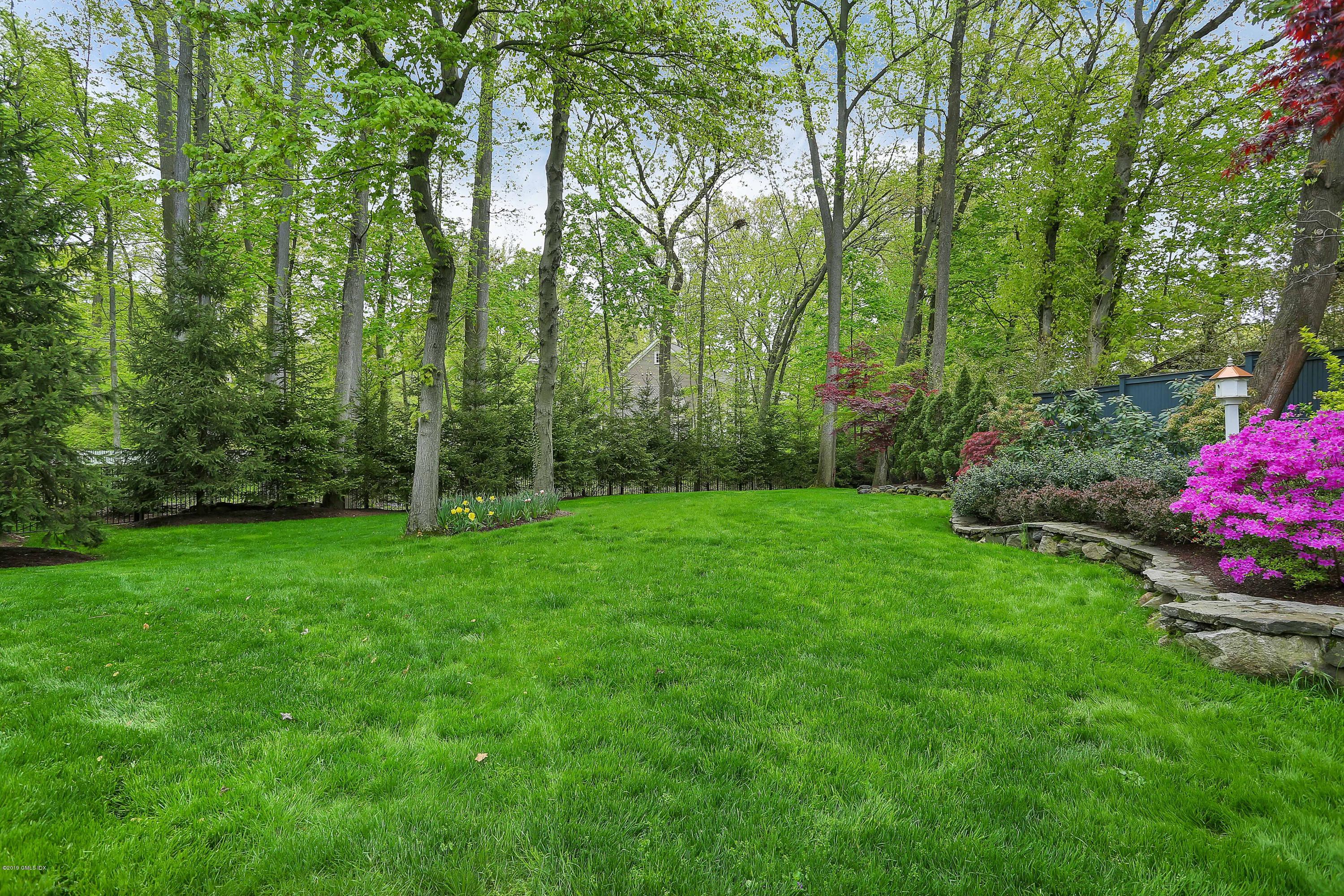 110 Hendrie Avenue Riverside, CT 06878 - Photo 18 of 26 110 Hendrie Ave Riverside CT-print-059-6