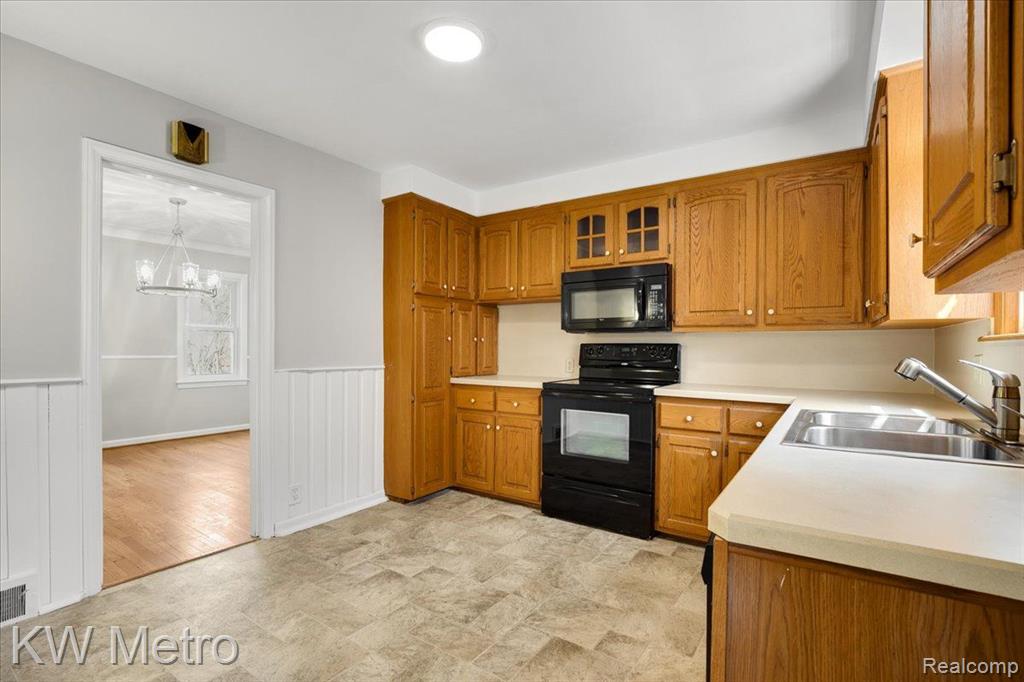 1900 Franklin Road Berkley, MI 48072 - Photo 9 of 36