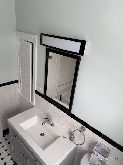 264 Broad Street, Unit 2 Meriden, CT 06450 - Photo 19 of 21