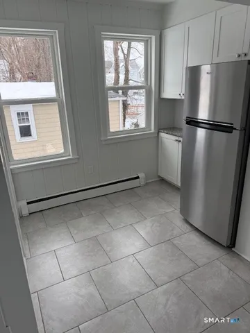 $1,975 | 264 Broad Street, Unit 2, Meriden, CT 06450
