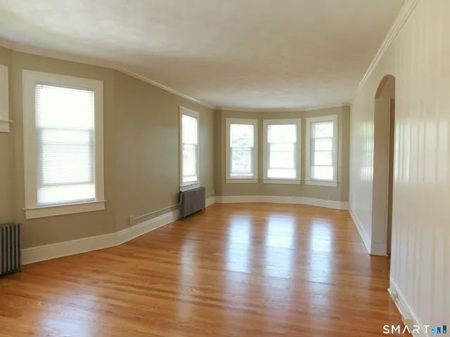 $1,975 | 264 Broad Street, Unit 2, Meriden, CT 06450