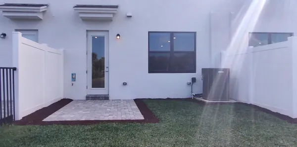 $2,675 | 7783 Southwest Bentley Lane, Stuart, FL 34997