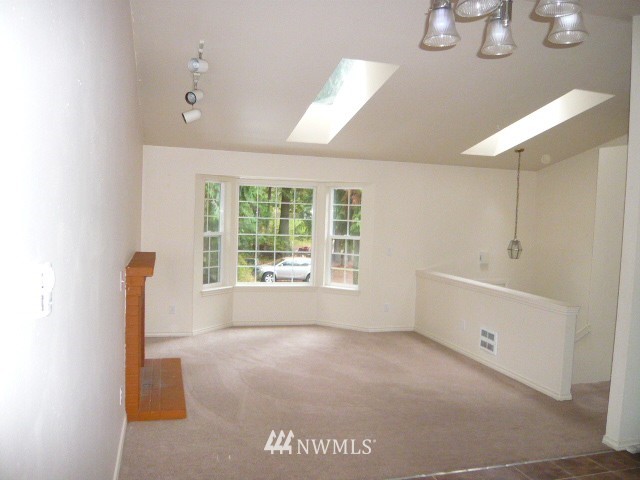 27 Spring Court Bellingham, WA 98229 - Photo 5 of 15 Gallery Image 5
