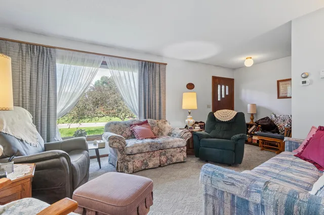 $279,000 | 221 6th Street, Cyrus, MN 56323