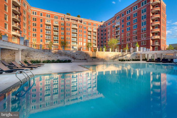 2700 Woodley Road Northwest, Unit PH4 Washington, DC 20008 - Photo 16 of 33