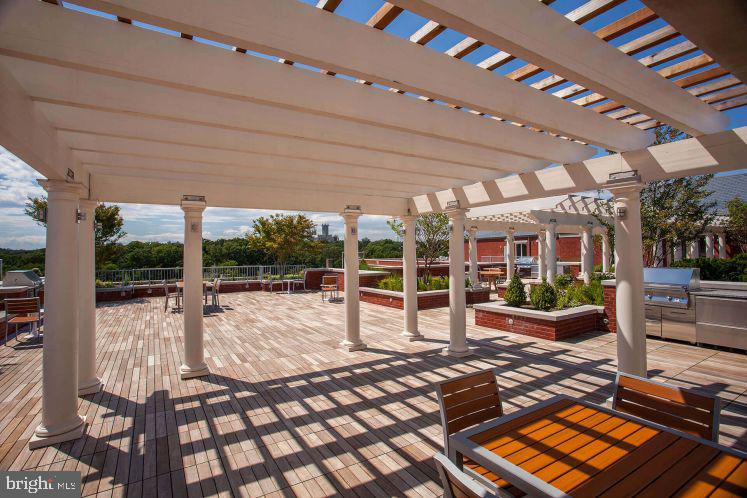 2700 Woodley Road Northwest, Unit PH4 Washington, DC 20008 - Photo 29 of 33